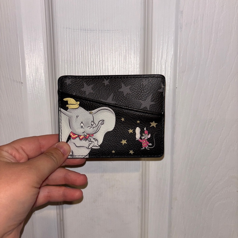 🩶 Disney Loungefly Dumbo Cardholder 🩶